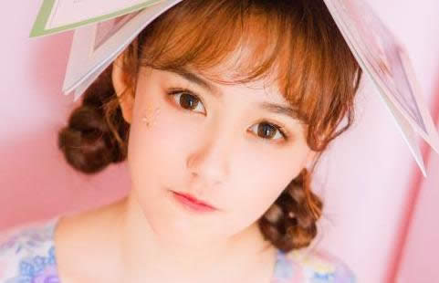 簡單氣質(zhì)女生頭像 簡單氣質(zhì)女生頭像