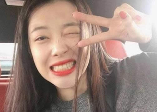 簡單氣質(zhì)女生頭像 簡單氣質(zhì)女生頭像