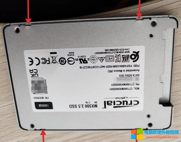 ��νo����Latitude 5580�Pӛ����X����SATA�̑B(t��i)Ӳ�P4