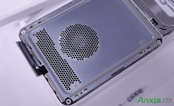 小米路由器怎么換硬盤(pán) 多圖詳解拆機(jī)過(guò)程