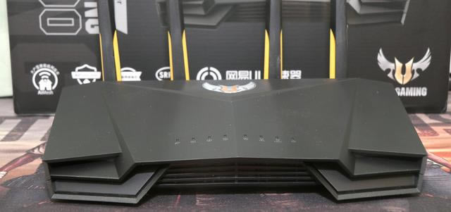 ͬ��WiFi6 �h���ߵ͸���ͬ �A�TTUF-AX3000 PK �W��RAX40