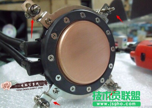 CPUˮ��ɢ�������b����