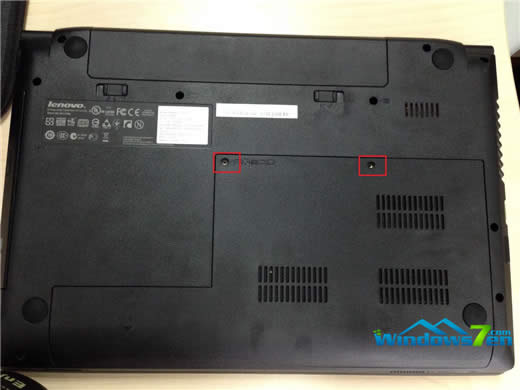 圖1 取下后蓋螺絲 圖1 取下后蓋螺絲